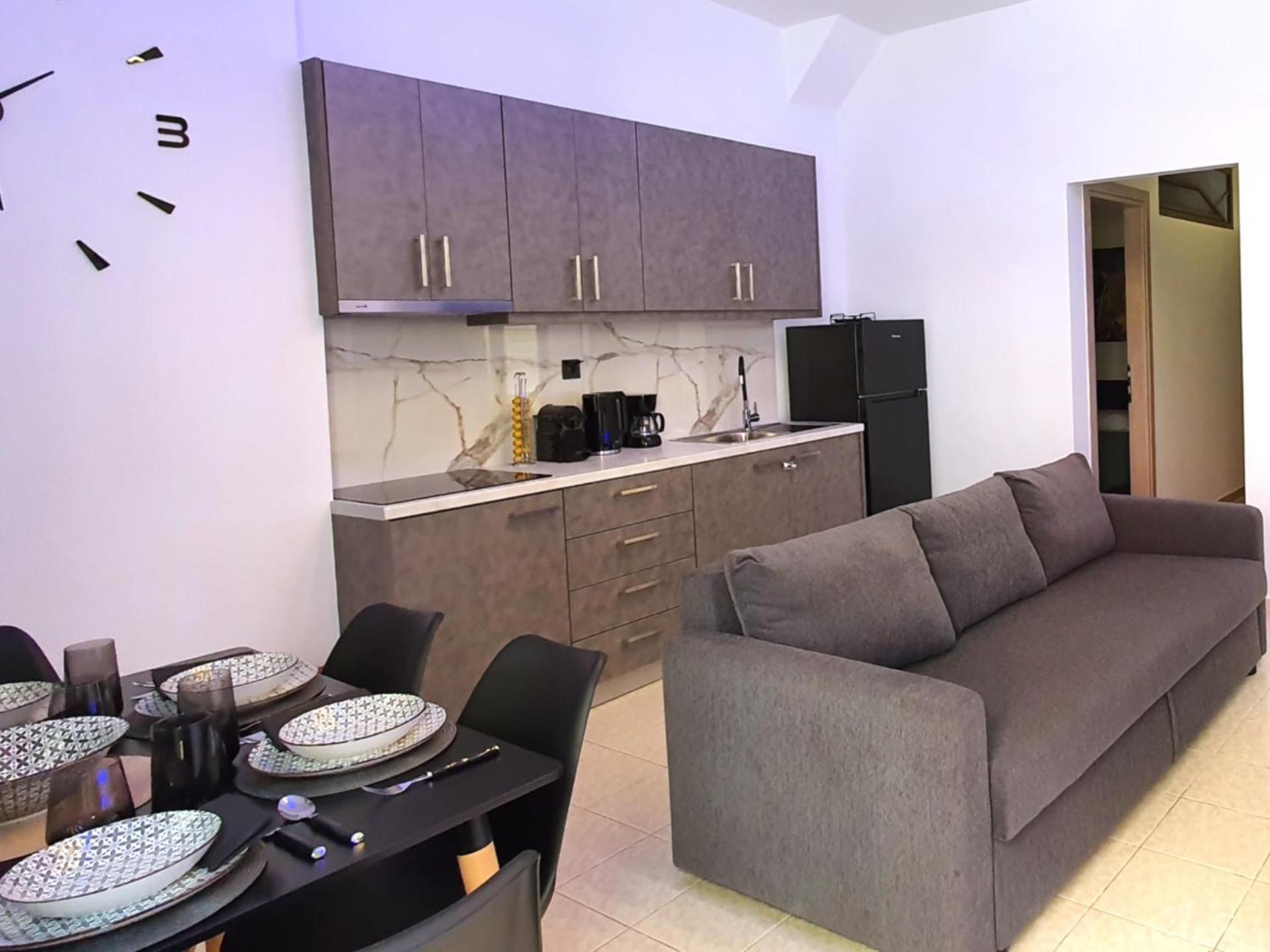 Giolanda Patrasso - Modern Apartment In The Center Of Патра Екстериор снимка
