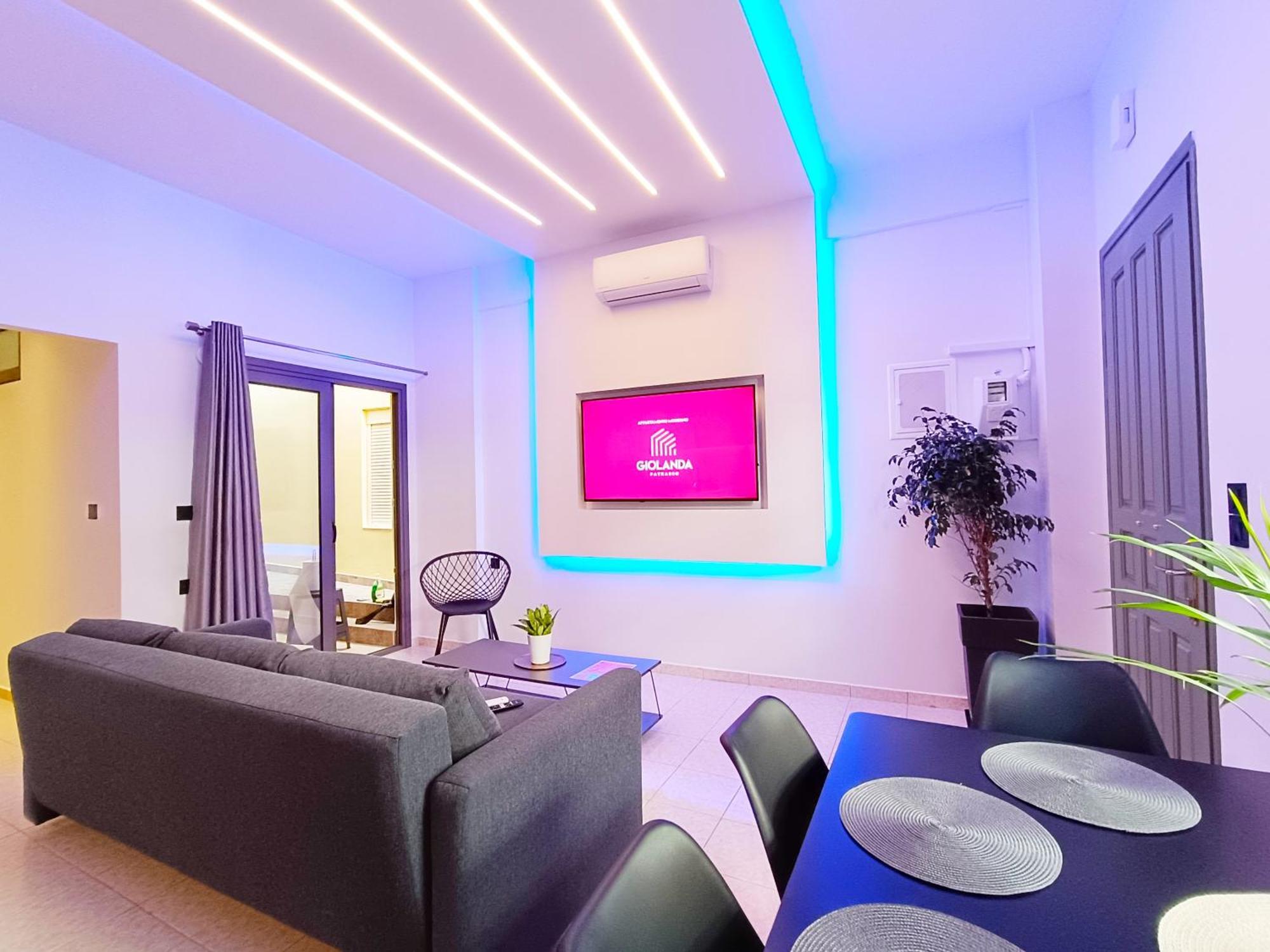 Giolanda Patrasso - Modern Apartment In The Center Of Патра Екстериор снимка