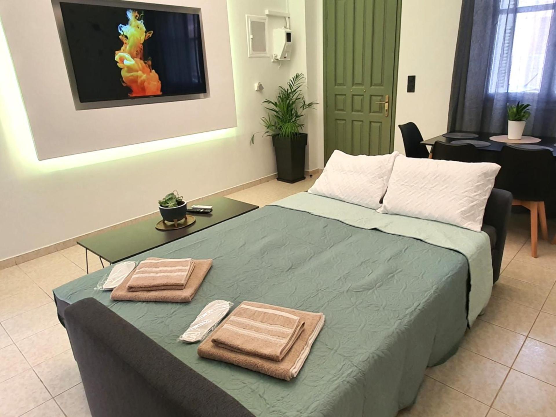 Giolanda Patrasso - Modern Apartment In The Center Of Патра Екстериор снимка